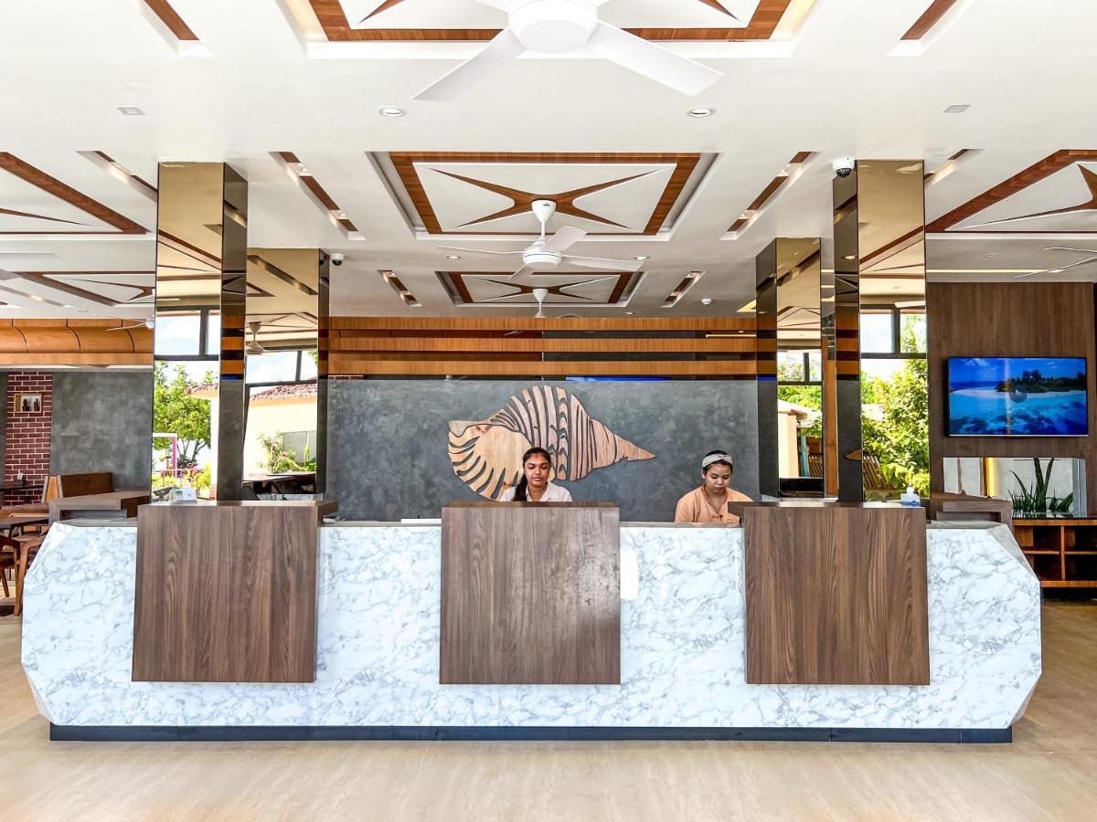 Triton Prestige Seaview And Spa Maafushi Kültér fotó