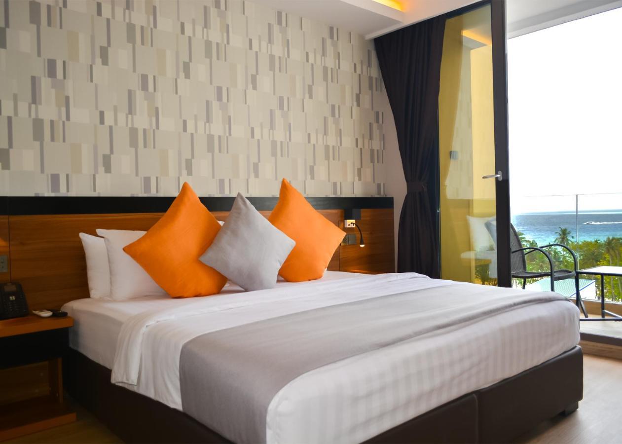 Triton Prestige Seaview And Spa Maafushi Kültér fotó