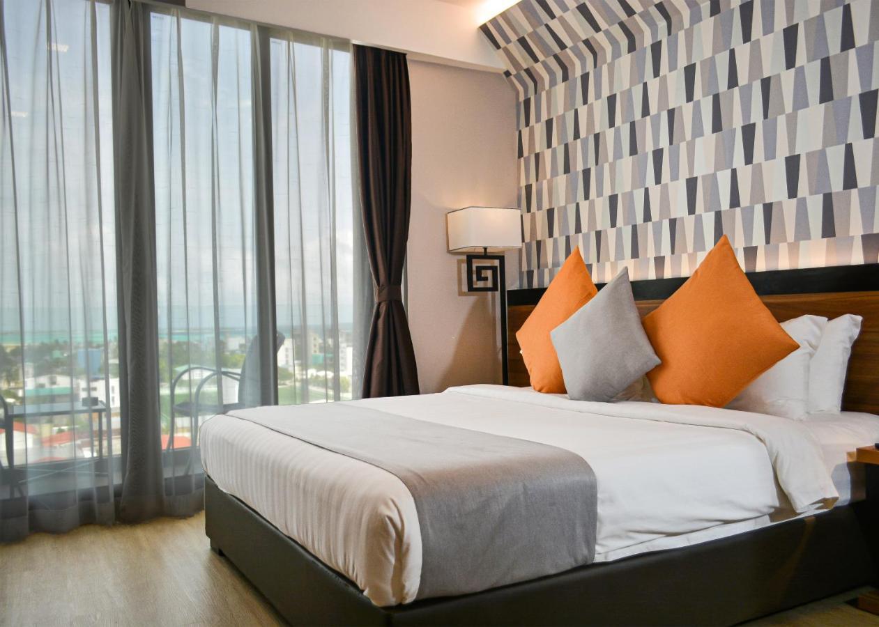 Triton Prestige Seaview And Spa Maafushi Kültér fotó