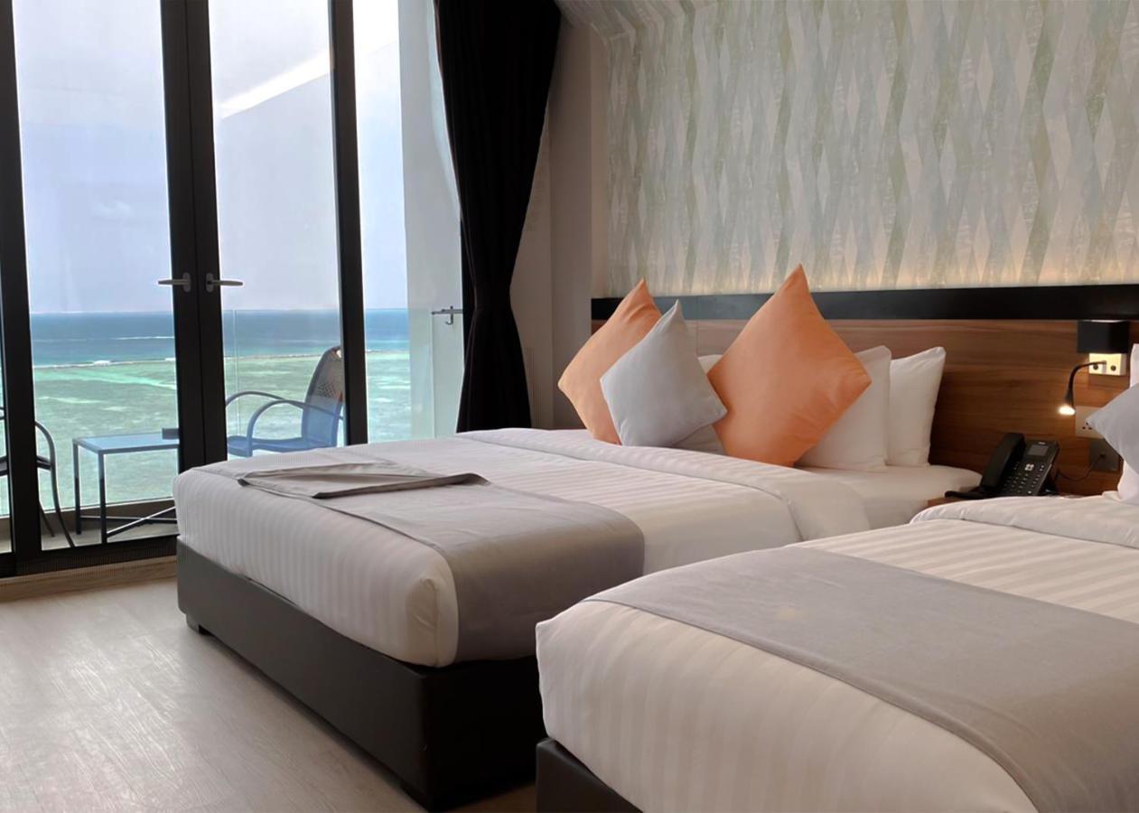 Triton Prestige Seaview And Spa Maafushi Kültér fotó