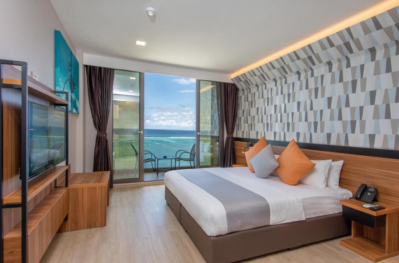 Triton Prestige Seaview And Spa Maafushi Kültér fotó