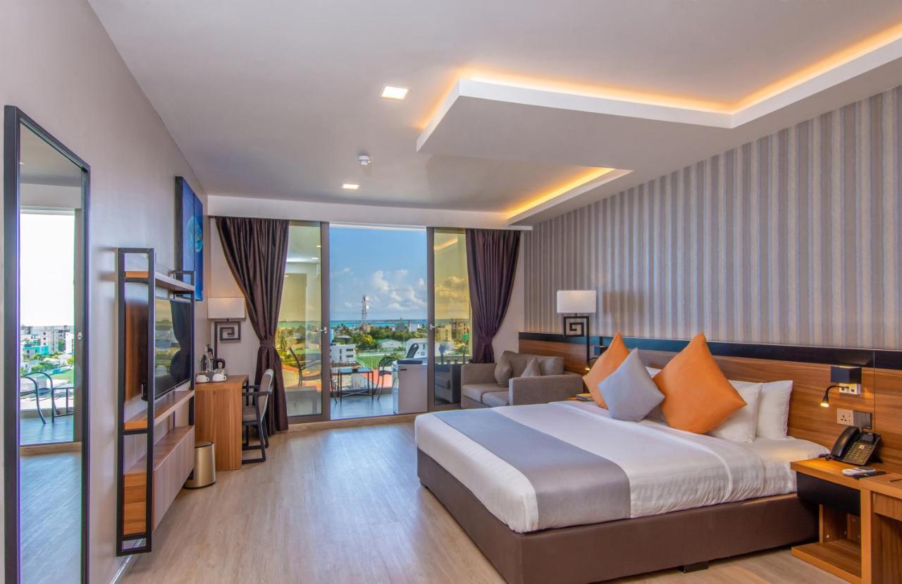 Triton Prestige Seaview And Spa Maafushi Kültér fotó
