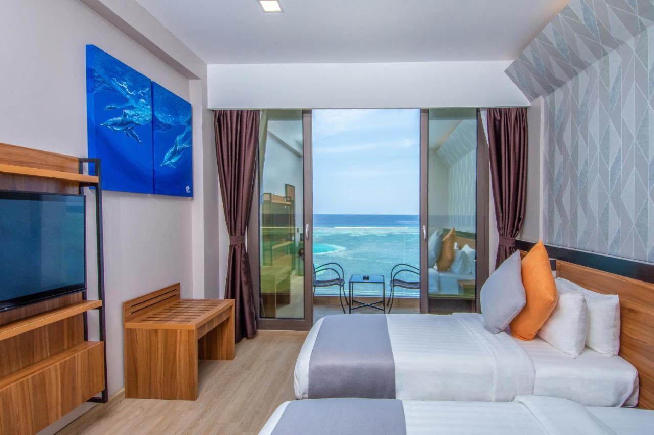 Triton Prestige Seaview And Spa Maafushi Kültér fotó