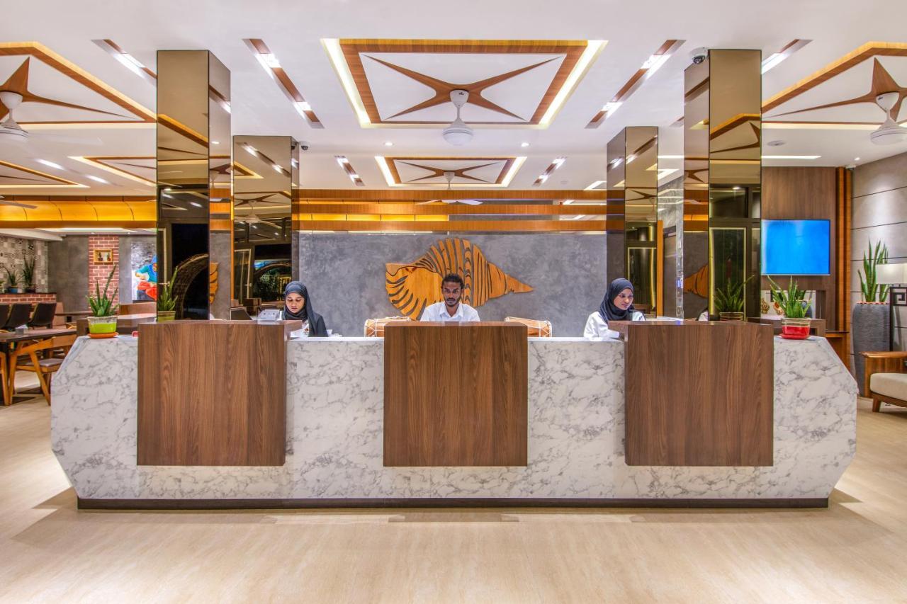Triton Prestige Seaview And Spa Maafushi Kültér fotó